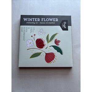 Craft Crush ~ Winter Flower Embroidery Kit ‎ ~ New Sealed Fab Fit Fun  13 Piece